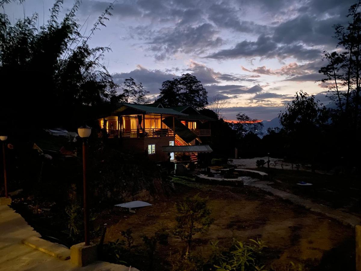 Log Cabin In The Woods Acomodação com café da manhã Gangtok Exterior foto