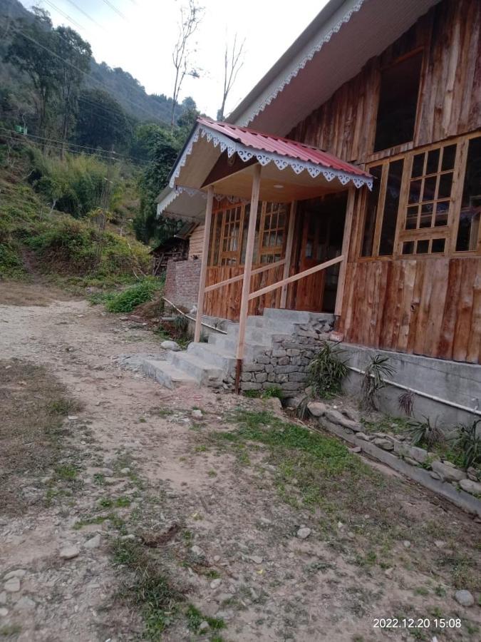 Log Cabin In The Woods Acomodação com café da manhã Gangtok Exterior foto